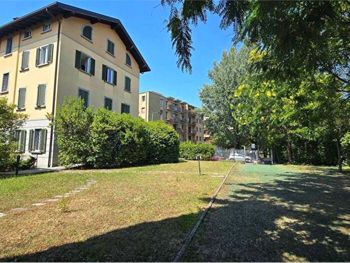 Appartamento con 5 locali in affitto in Corridoni, Bergamo