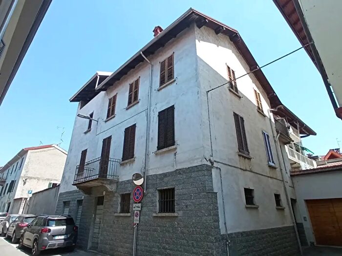 Casa con 5 locali in vendita in Via Sanado, Borgomanero