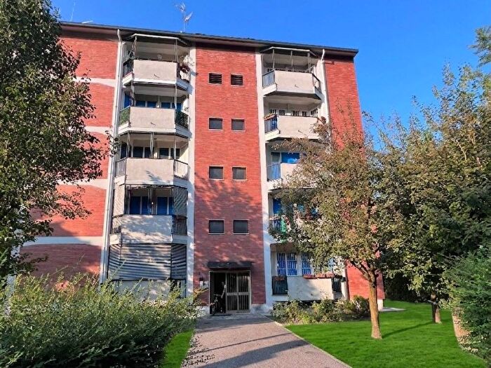 Appartamento trilocale in affitto in Via Ermanno Barigozzi, Quartiere Forlanini, Milano
