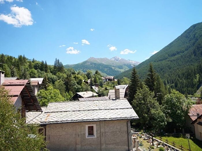Casa quadrilocale in affitto in Via Cesana, Rollieres, Sauze di Cesana