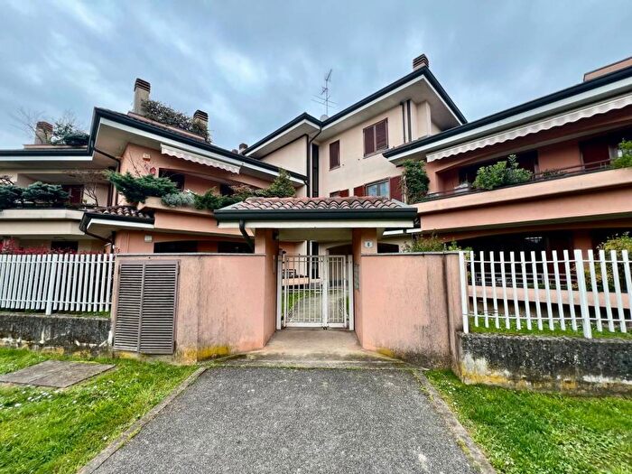 Appartamento bilocale in affitto in Via Como, Centro, Gessate