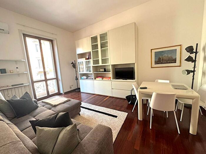 Appartamento bilocale in affitto in Via Francesco Petrarca, Vincenzo Monti, Milano