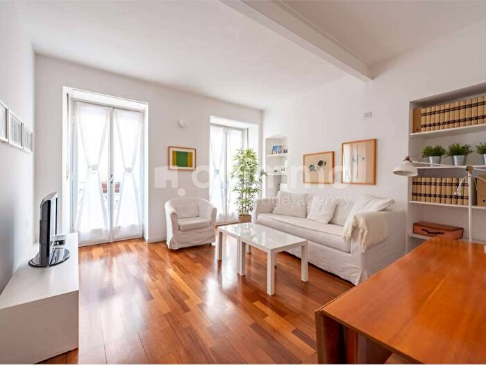 Appartamento bilocale in affitto in Via Borgospesso, Quadrilatero della Moda, Milano