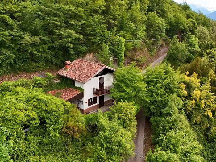 Casa bilocale in vendita in Località Crappa, Ossimo