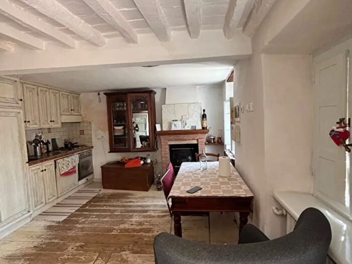 Casa quadrilocale in vendita in Camaiore