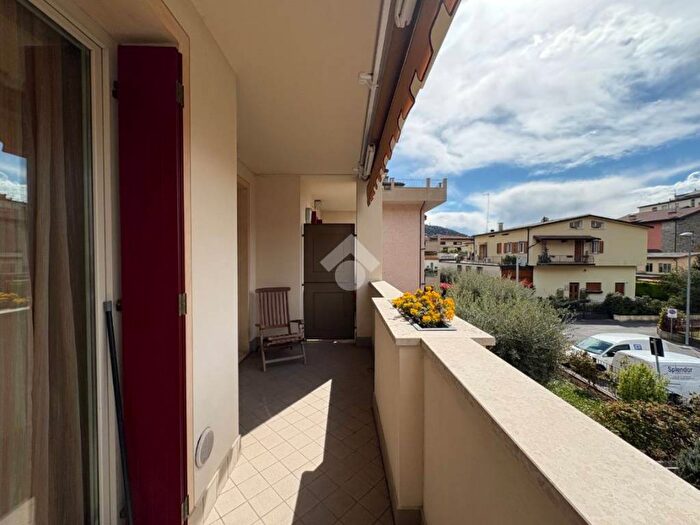 Appartamento trilocale in affitto in Passaggio Petrelluzzi, Sarnico