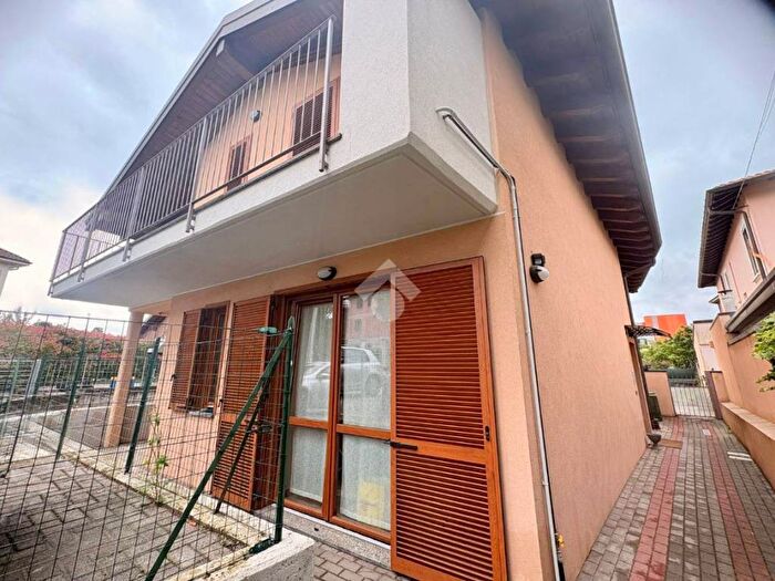 Appartamento bilocale in affitto in Via ludovico muratori, Viale Europa, Varese