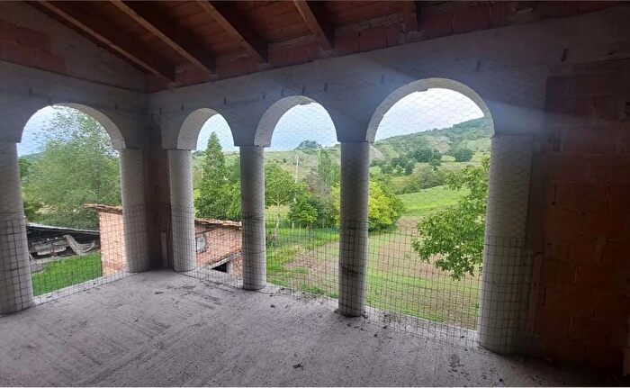 Appartamento in vendita in Canossa, Vetto