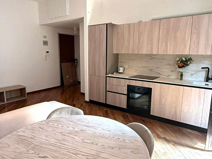 Appartamento trilocale in affitto in Via Federico Faruffini, De Angeli, Milano