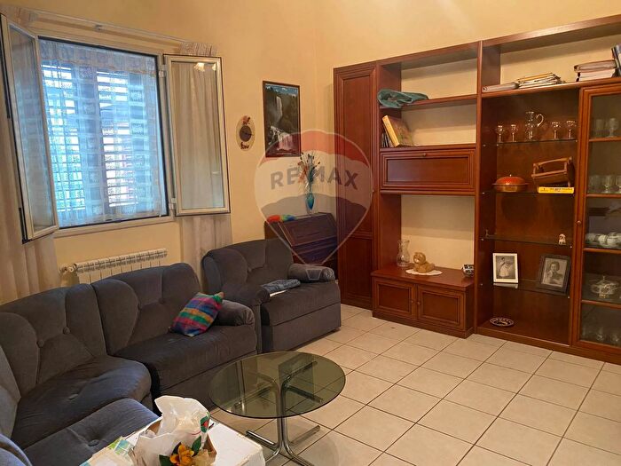 Casa con 5 locali in vendita in Via a Tripoli, Camporotondo Etneo