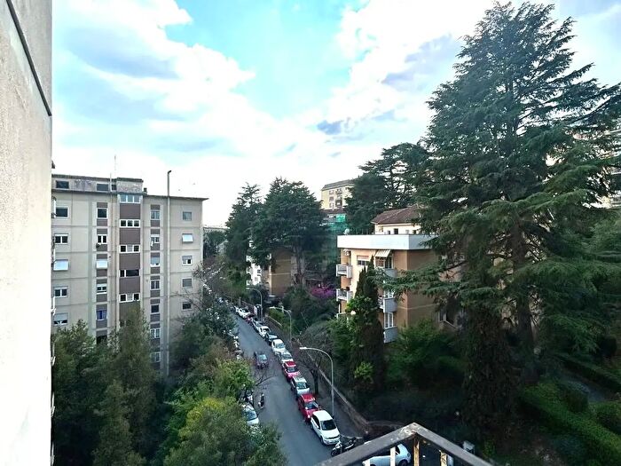 Appartamento trilocale in vendita in Via di Valle Melaina, Roma