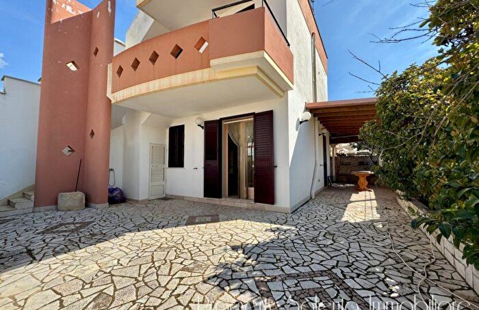 Appartamento quadrilocale in vendita in Via Cappellini Torre San Giovanni Ugento Mare Residenziale, Ugento