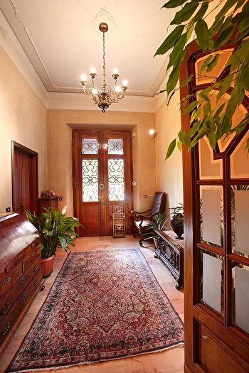 Casa con 18 locali in vendita in Via Baragiola, Montecatini Terme