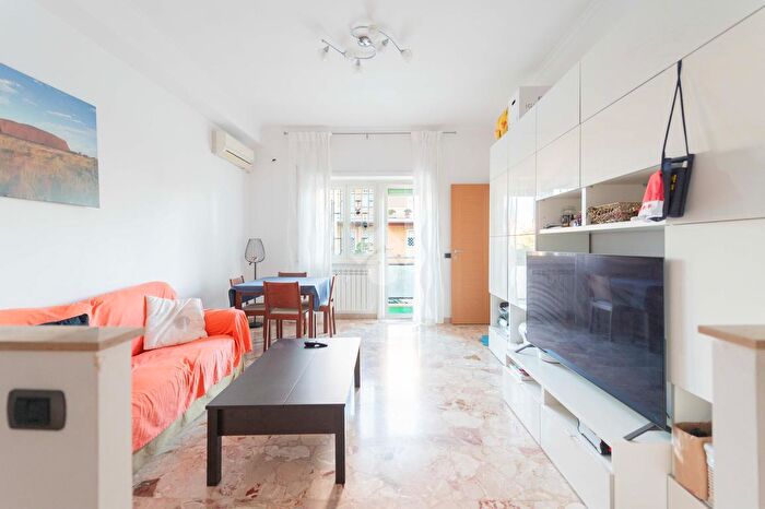 Appartamento trilocale in vendita in Via Tommaso Bernetti, Roma