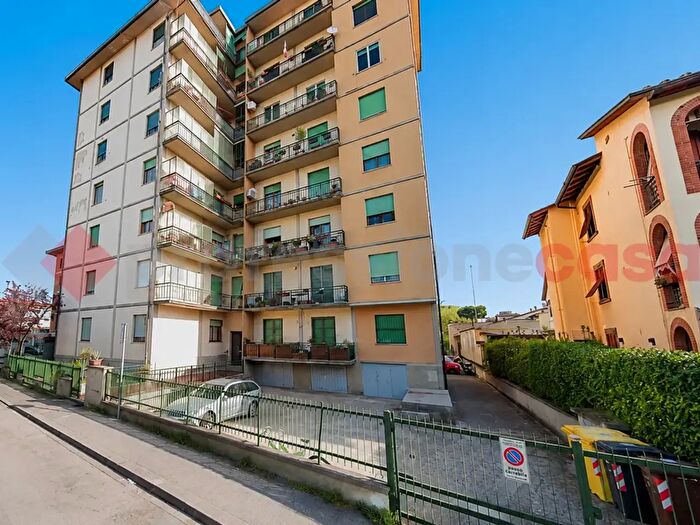Appartamento con 5 locali in vendita in Via della Prunaia, Campi Bisenzio