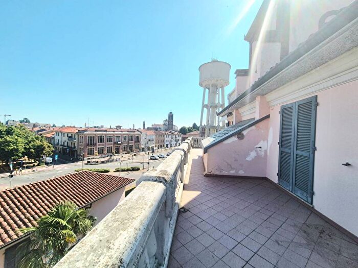 Casa trilocale in affitto in Galliate
