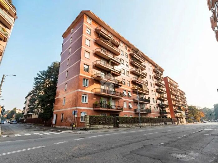 Appartamento trilocale in vendita in Via a Cantore, Monza