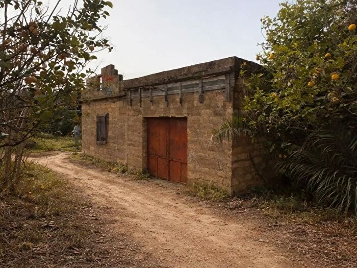 Casa trilocale in vendita in Contrada Piano Stella, Caltagirone