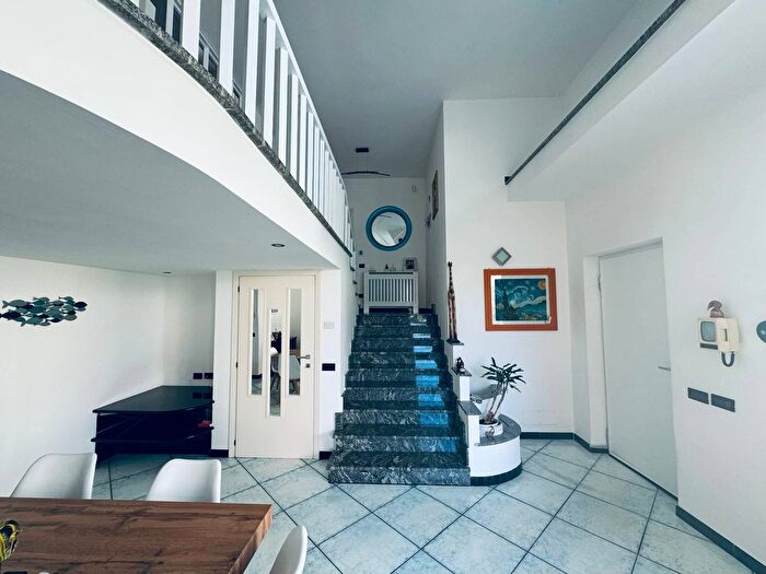 Casa con 8 locali in vendita in Via delle Orchidee, Santa Marinella