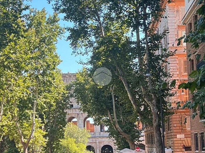 Appartamento bilocale in affitto in Via delle Terme di Tito, Colle Oppio, Roma