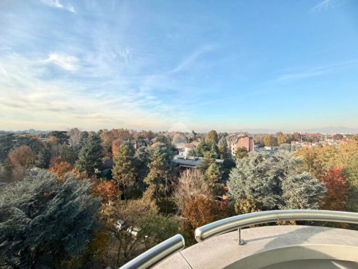 Appartamento quadrilocale in vendita in Via Giovanni Verga, Cinisello Balsamo