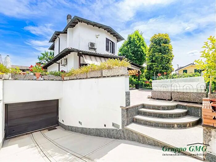 Casa trilocale in vendita in Via dell Orsa Minore, Cassina De Pecchi
