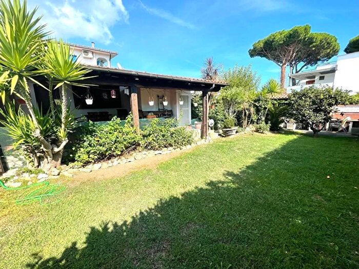 Casa quadrilocale in vendita in Via Terracina, San Felice Circeo