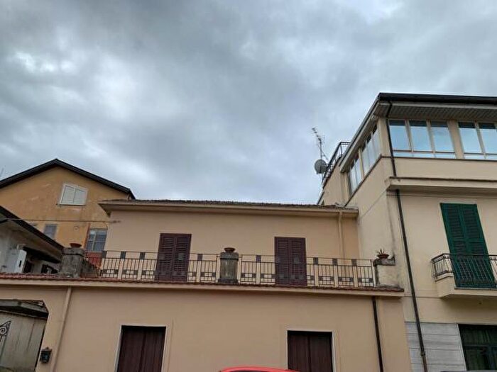 Casa con 6 locali in vendita in Via Roma, Isola Del Liri