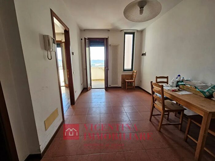 Appartamento bilocale in vendita in Viale San Lazzaro, Vicenza