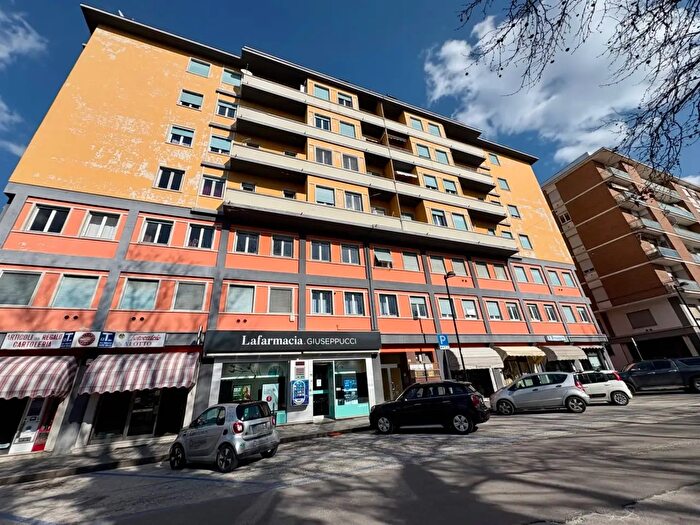 Case in Vendita e in Affitto - 2