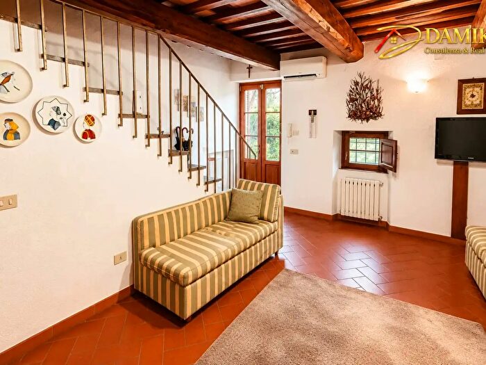 Appartamento con 5 locali in vendita in Forte Dei Marmi