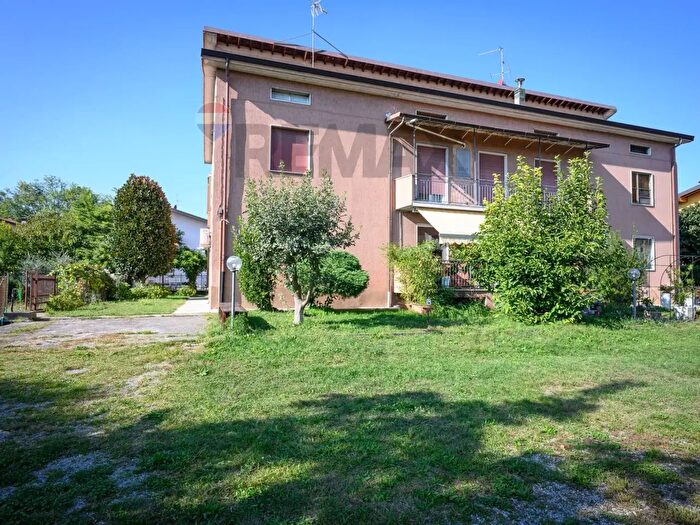Appartamento trilocale in vendita in Via Lazzaretto, Seriate
