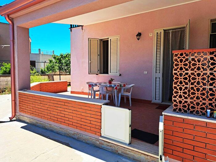 Appartamento bilocale in affitto in Via Lido Sacramento, Isola, Siracusa