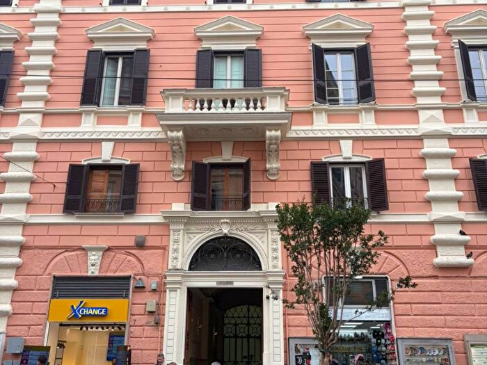 Appartamento trilocale in affitto in Via Ottaviano, Prati, Roma