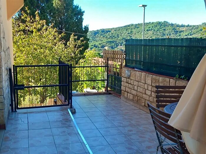 Appartamento con 5 locali in vendita in Rosignano Marittimo