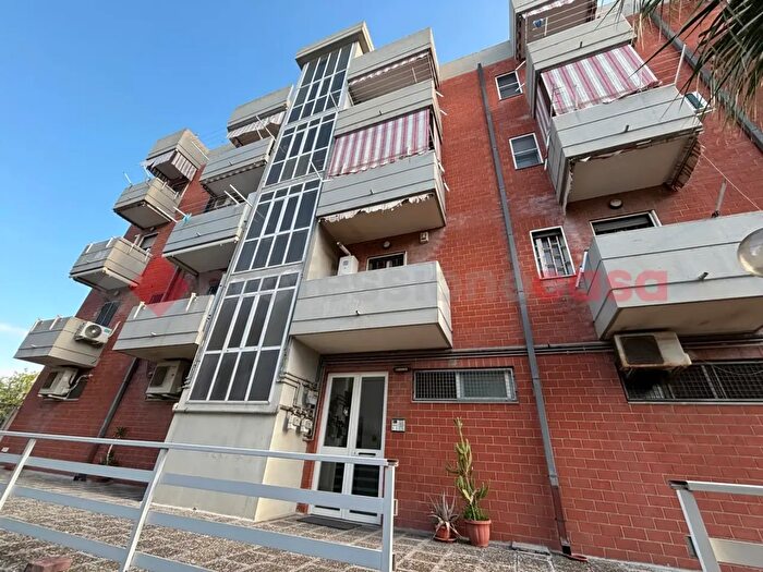 Appartamento quadrilocale in vendita in Via Venezia, Taranto