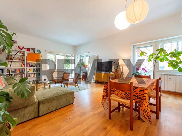 Appartamento con 5 locali in vendita in Via Aladino Govoni, Roma