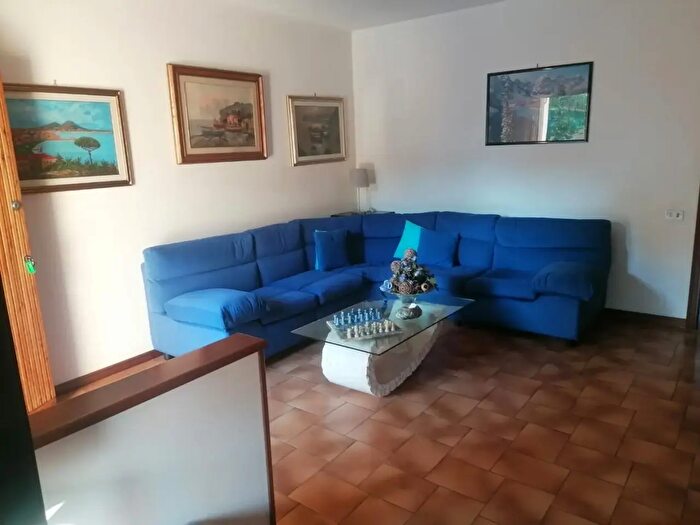 Casa con 6 locali in vendita in Poggio A Caiano
