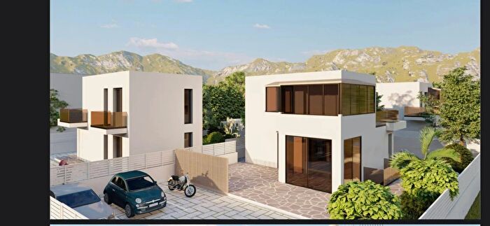 Casa quadrilocale in vendita in Via Antigone Partanna Palermo Palermo, Palermo