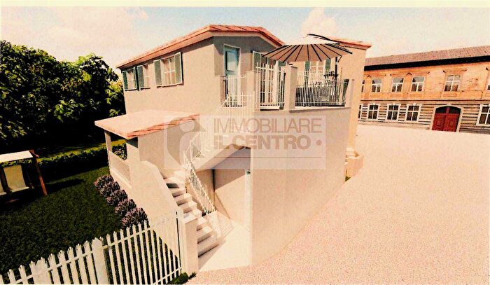 Casa quadrilocale in vendita in Sarzana