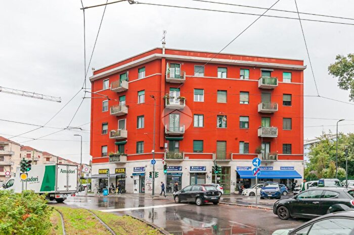 Appartamento bilocale in vendita in Piazza Tirana, Milano