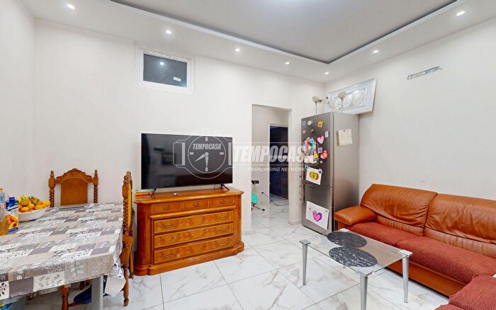 Appartamento quadrilocale in vendita in Via Monte Grappa, Lazzate