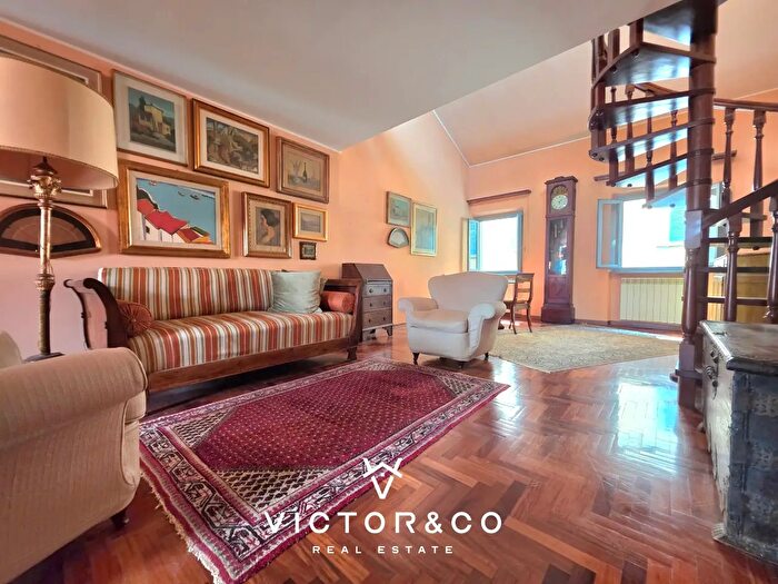 Appartamento trilocale in vendita in Via Benedetto Cairoli b, Novara