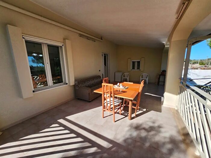 Appartamento con 5 locali in vendita in Villa Castelli