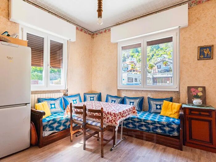 Appartamento quadrilocale in vendita in Via Roma, Lesa