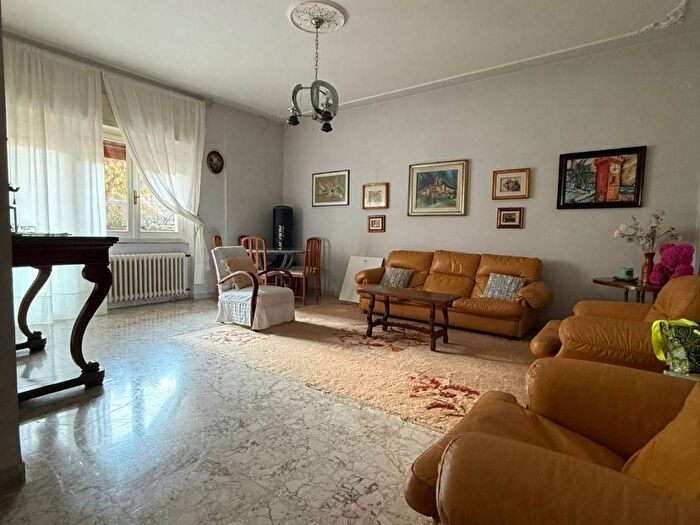 Appartamento quadrilocale in affitto in Via Alessandro Manzoni, Centro, Grottammare