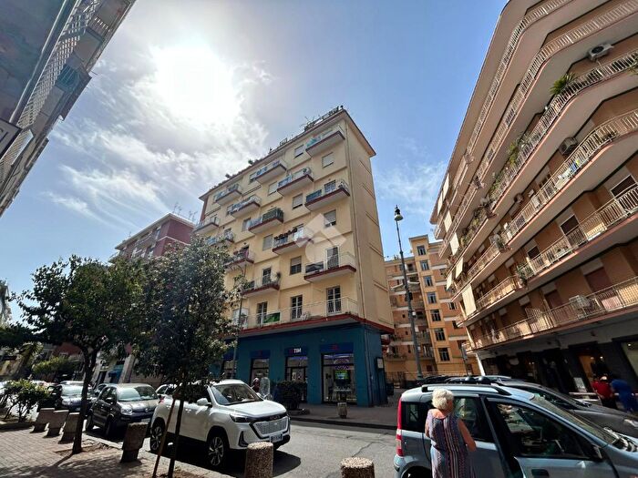 Appartamento quadrilocale in vendita in Via Trento, Salerno