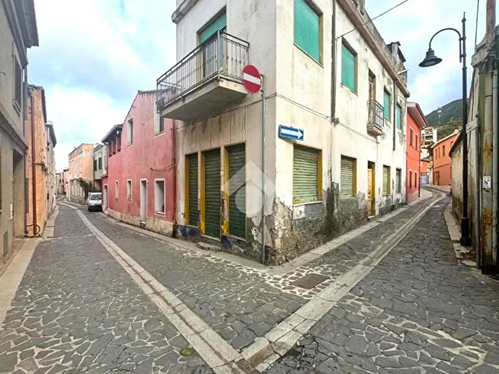 Casa con 6 locali in vendita in Via Guglielmo Marconi, Muravera