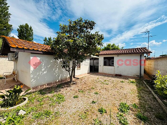 Casa bilocale in vendita in Via San Felice Circeo, Terracina