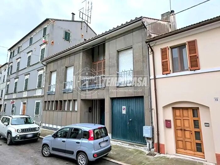 Appartamento con 6 locali in vendita in Via Guglielmo Marconi, Montemarciano